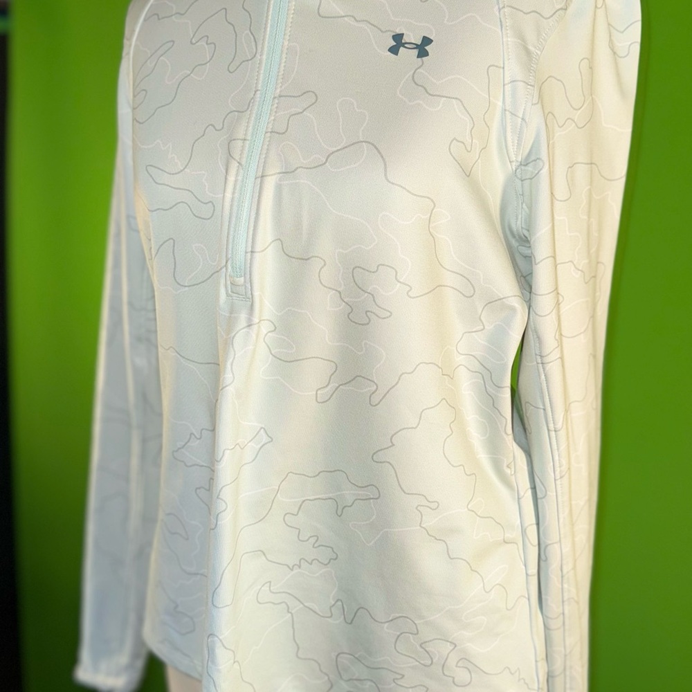 Under Armour Women's Short Sleeve Tee - White with Brown matching leggings